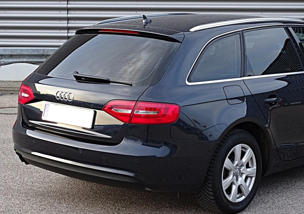 Audi A4 cena 41900 przebieg: 253000, rok produkcji 2012 z Oborniki małe 781